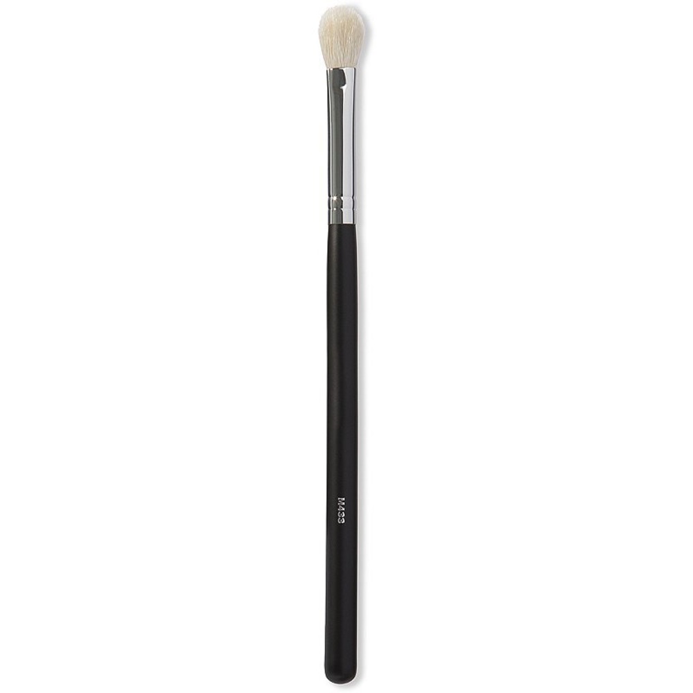 Morphe M433 Pro Firm Blending Fluff Brush
